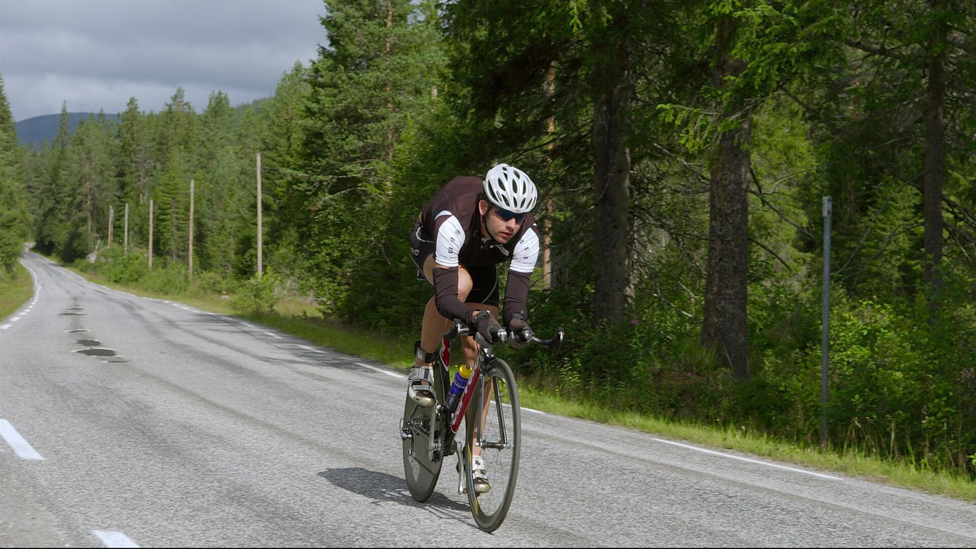 精准制胜：WRC车载摄像头捕捉精彩瞬间，车载camera