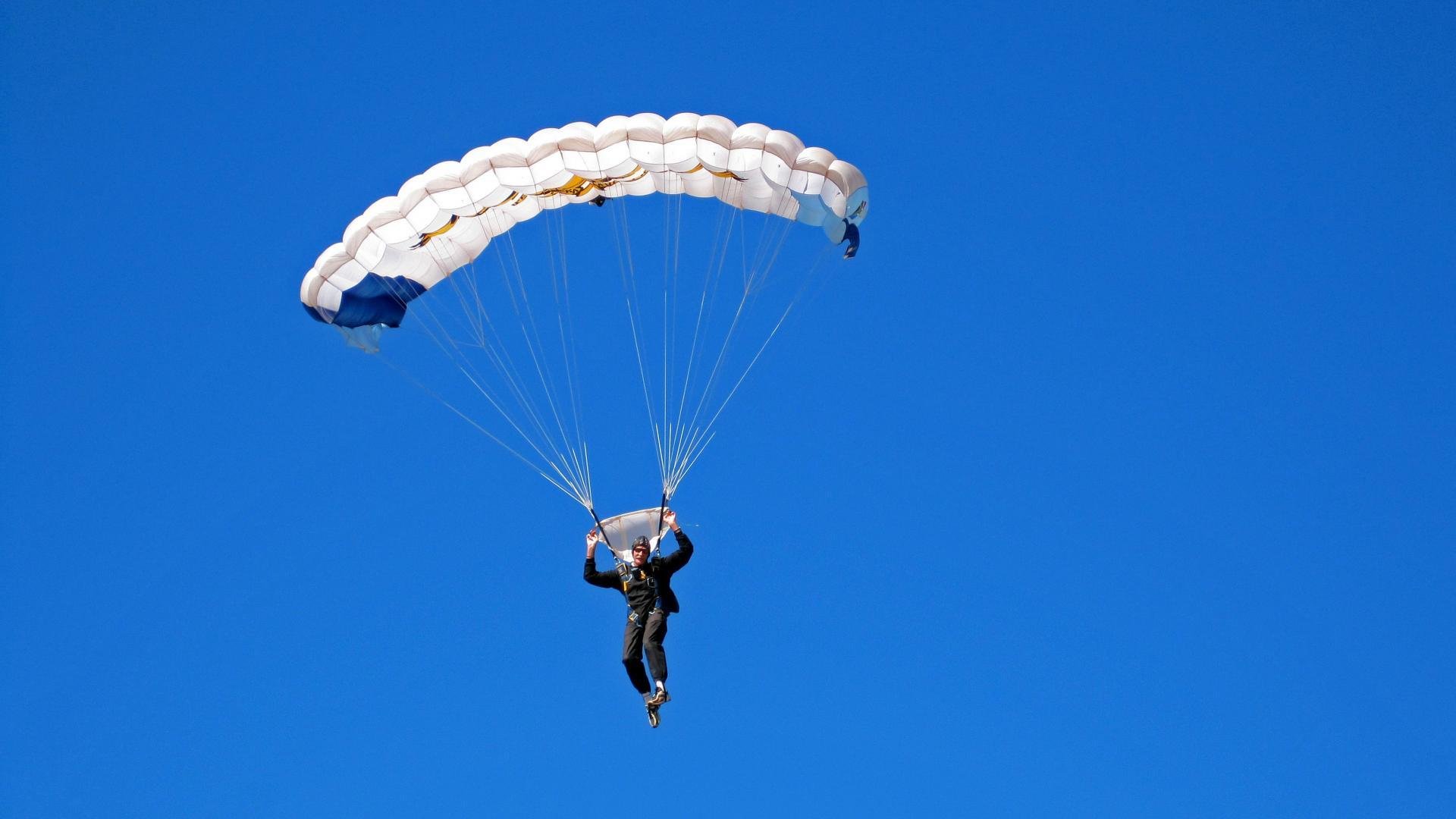 赛事现场：精彩的摄像头捕捉所有关键瞬间，摄像头捕捉技术